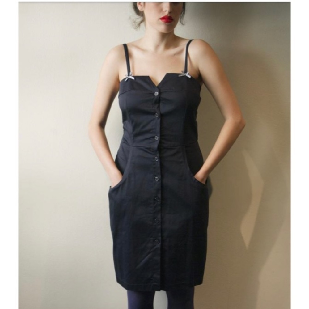 Blushfashion short dress with buttons.